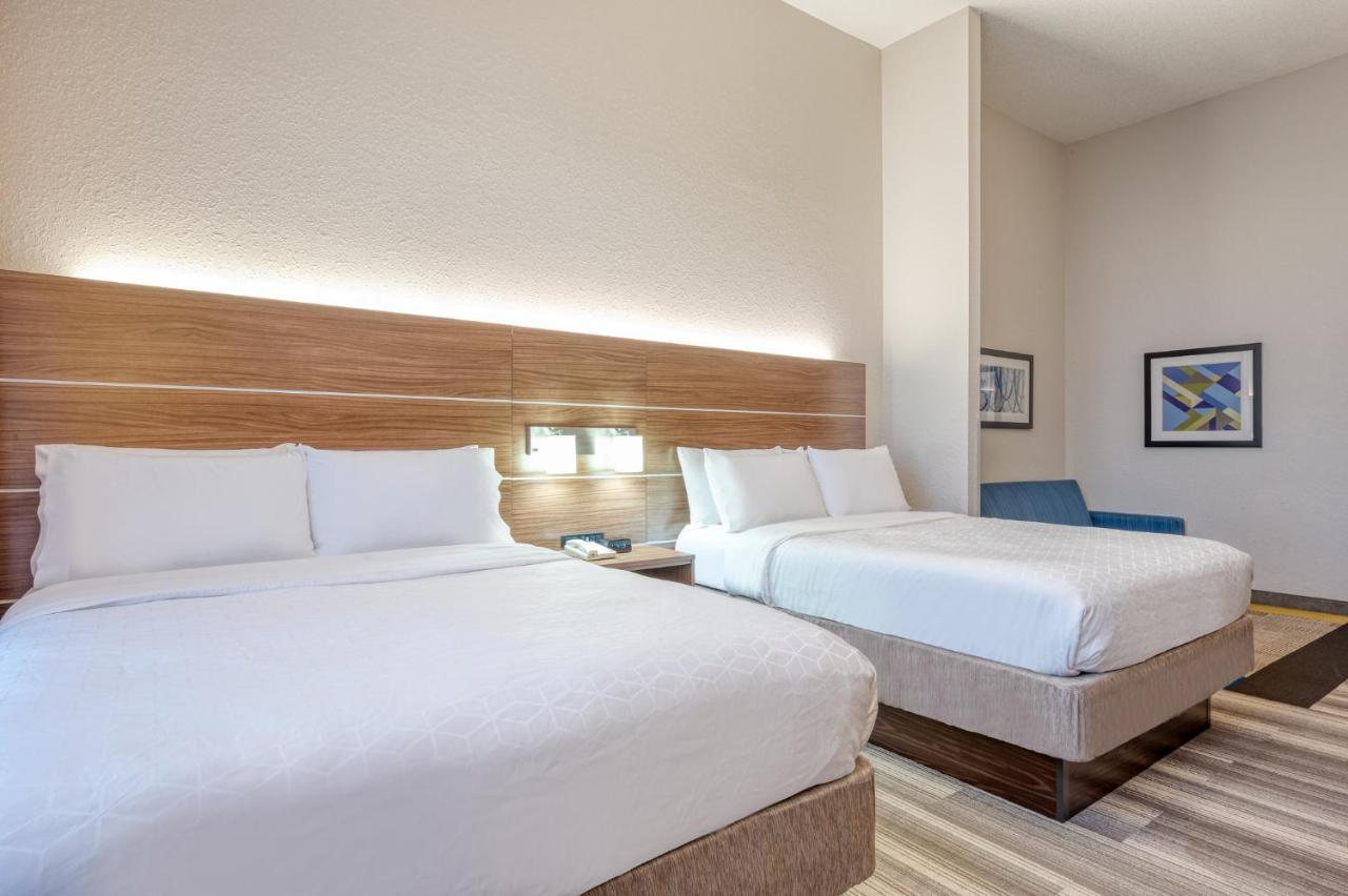 Holiday Inn Express & Suites Vandalia By Ihg Bagian luar foto